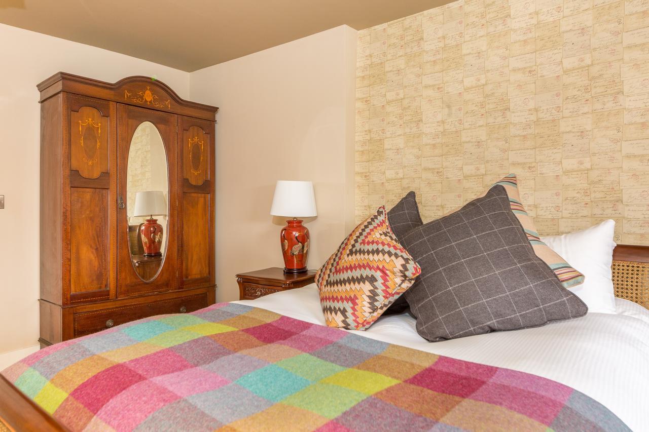 The Bull Hotel Olney 외부 사진
