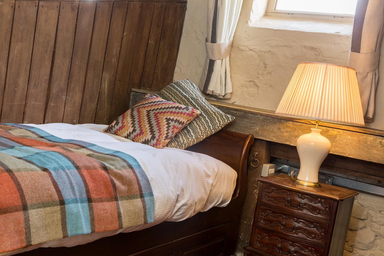 The Bull Hotel Olney 외부 사진
