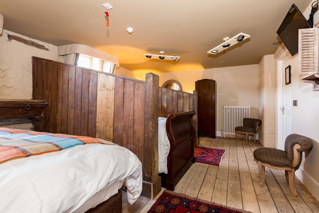 The Bull Hotel Olney 외부 사진