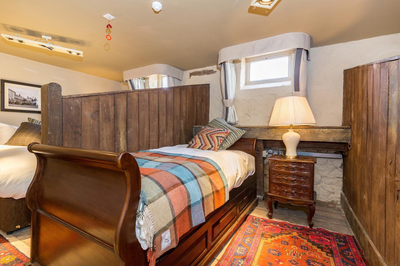 The Bull Hotel Olney 외부 사진