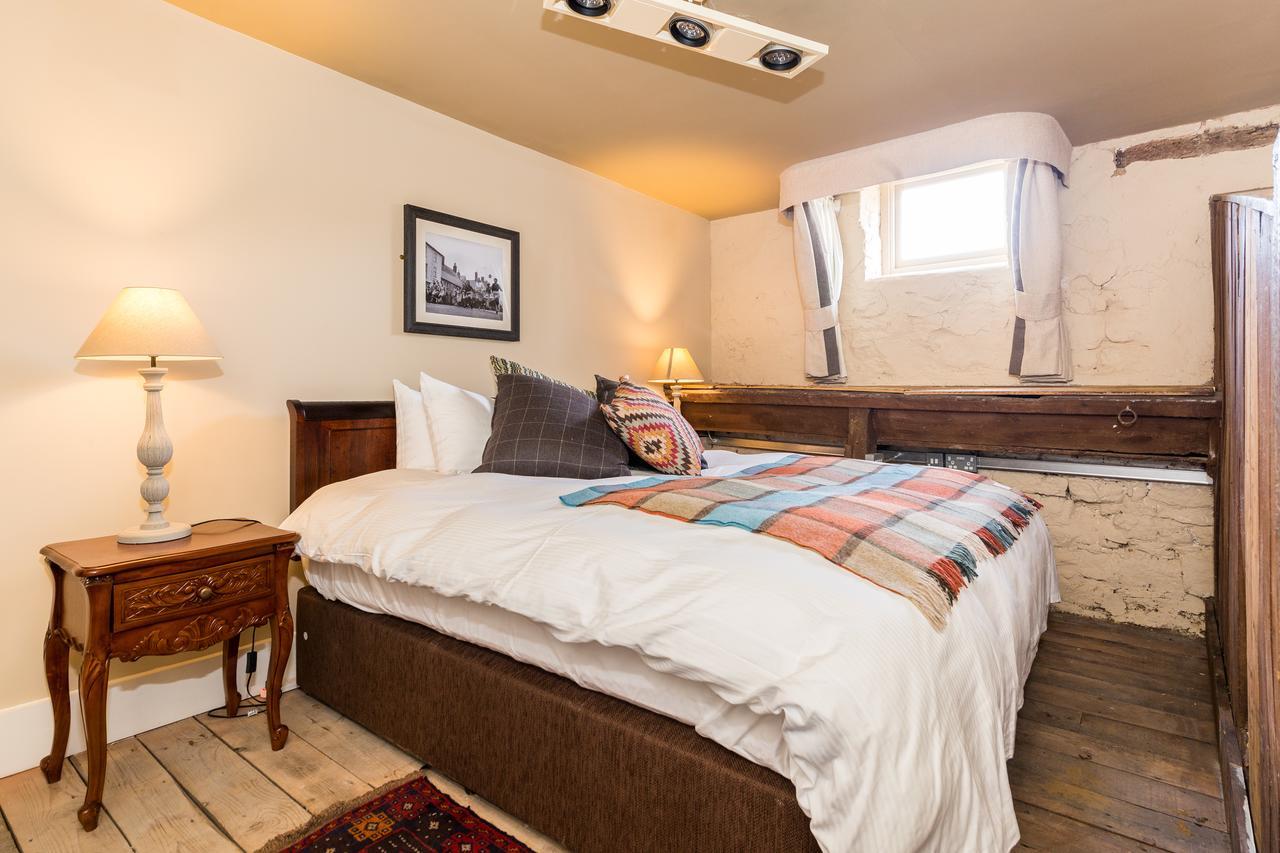 The Bull Hotel Olney 외부 사진
